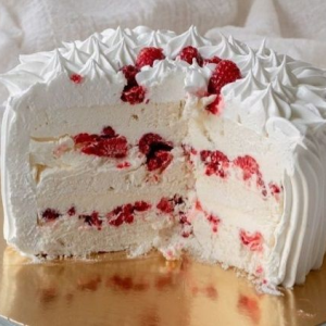 Torta merengue frambuesa 20p